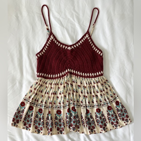 American Rag Crochet Floral Boho Spaghetti Strap Top Size Medium - Picture 1 of 10